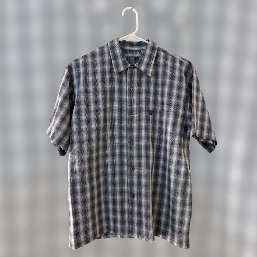 Pineapple Connection Men's Short Sleeve Button Up Shirt Size L 26 length 21 pits